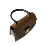 Louis Vuitton Tilsitt Handbag